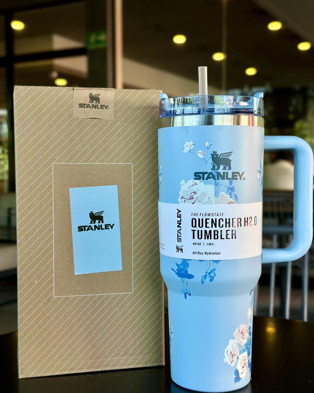 STANLEY-40oz Quencher H2.0 Tumbler (Celeste Con Flores)